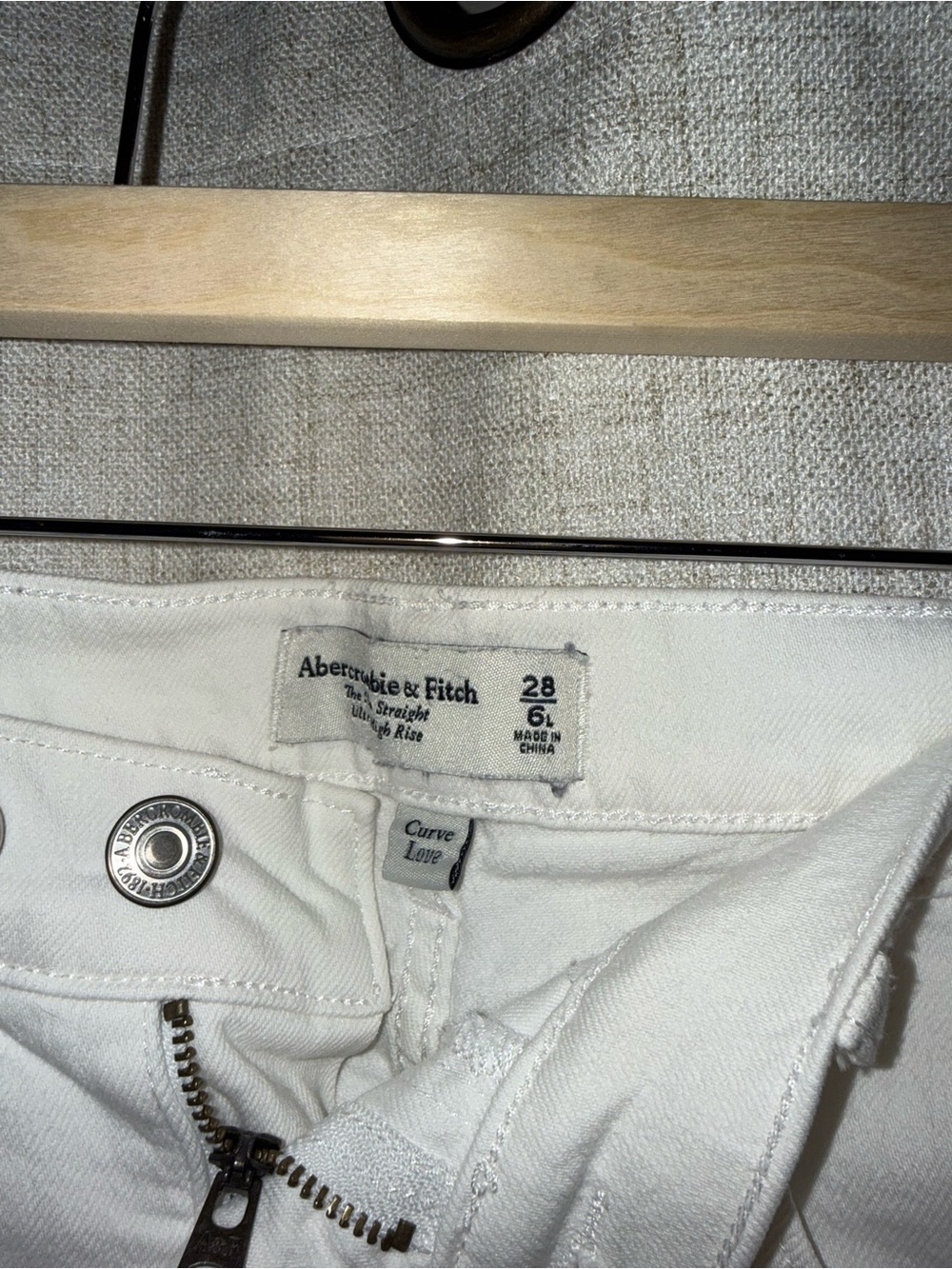 Abercrombie & Fitch curve love White Straight Leg High-Rise Jeans